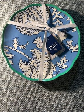 Roller Rabbit Blue Floral Scalloped Serving Plate limited edition [4]